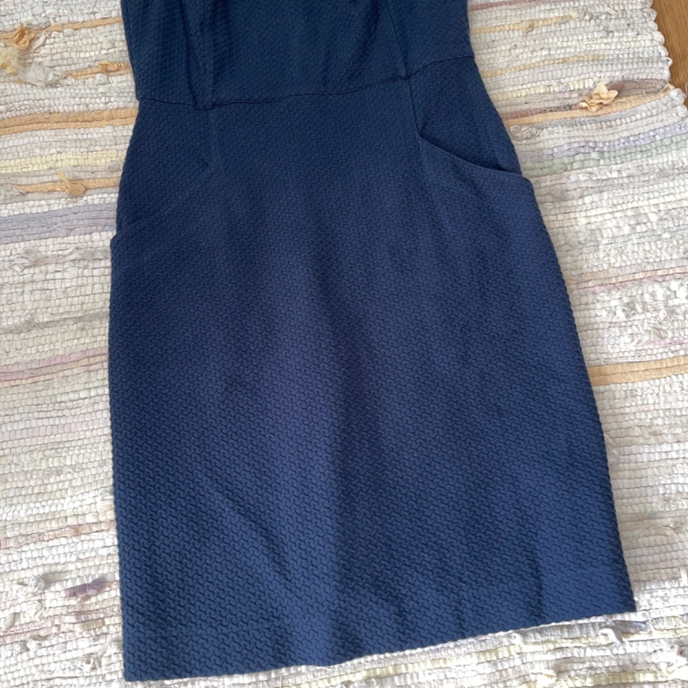Lands’ End Navy Blue and White Basketweave Sleeveless Sheath MIDI Dress - Picture 2 of 8